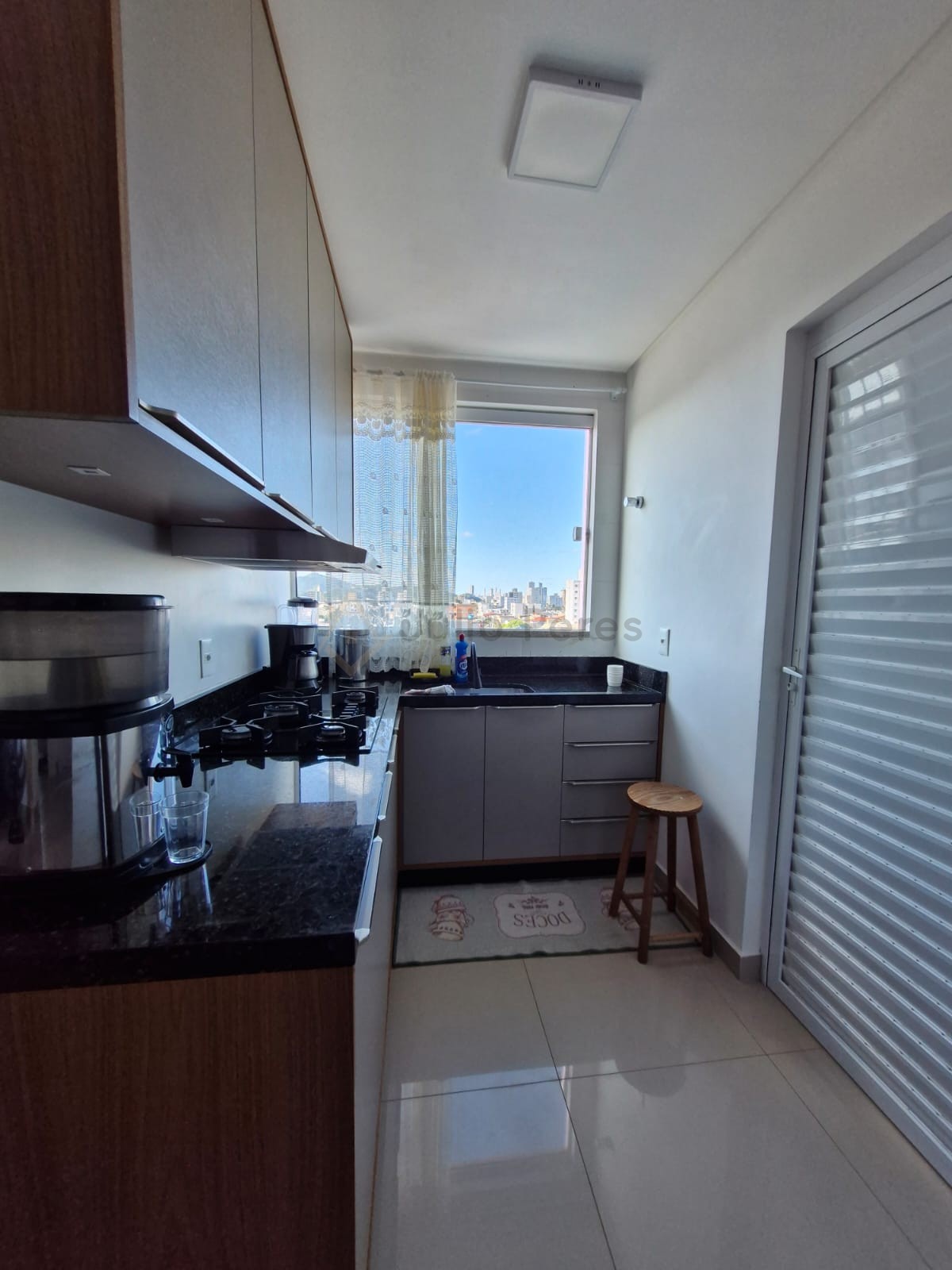 Apartamento no bairro Lídia Duarte em Camboriú